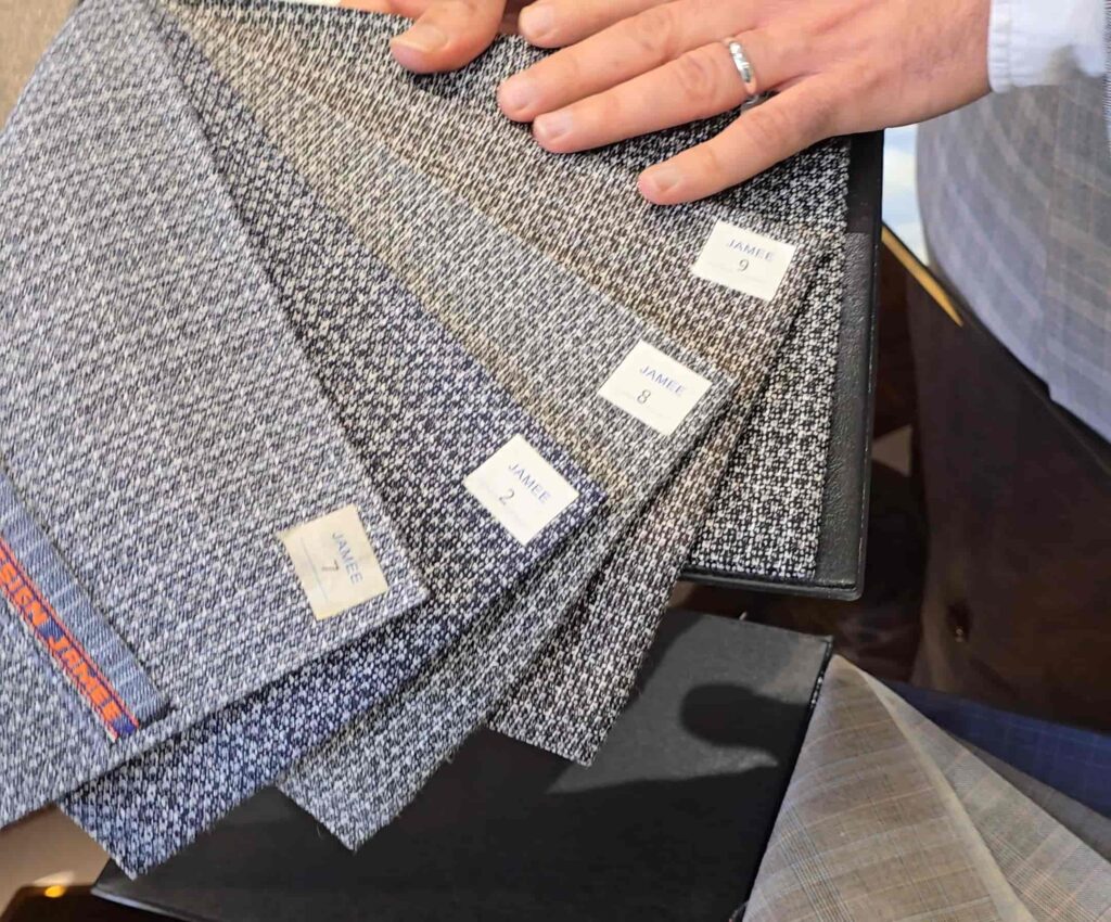 چرا پارچه فاستونی بهترین انتخاب برای لباس اداری و سازمانی است؟