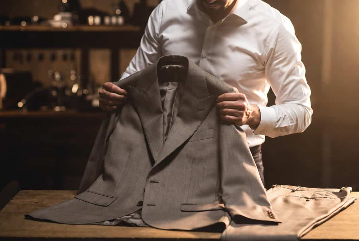 پارچه مولینه فاستونی در کمد آقایان شیک‌پوش